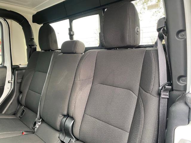 Used 2023 Jeep Gladiator Overland image 30