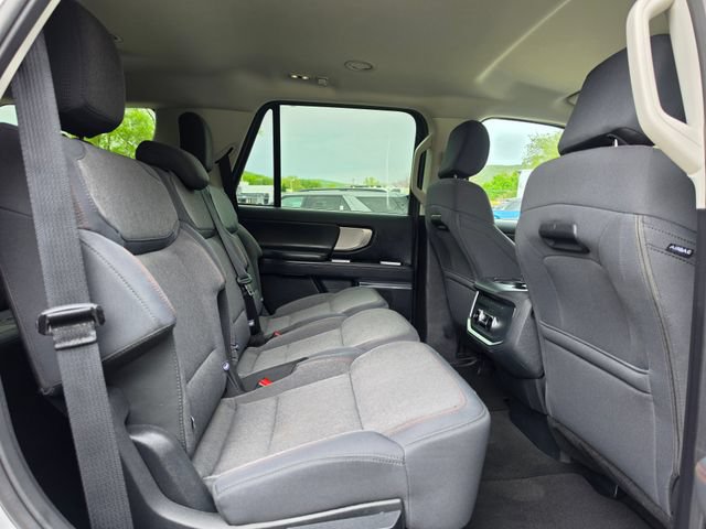 Certified 2025 Ford Expedition Active AWD/4WD image 18