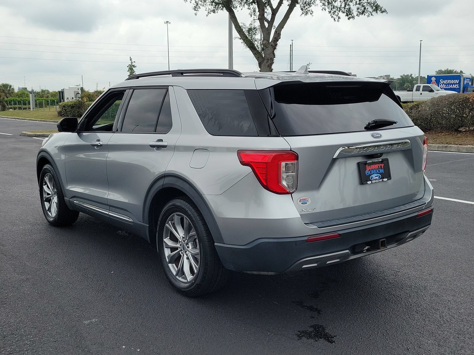 Certified 2020 Ford Explorer XLT w/ Equipment Group 202A RWD image 3