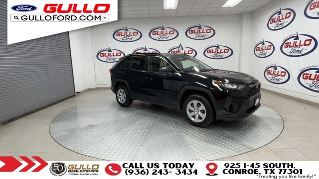 Used 2019 Toyota RAV4 LE FWD image 4