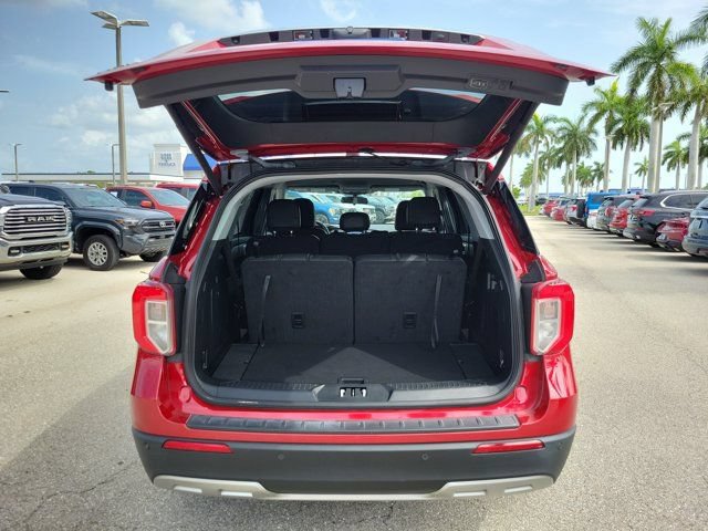 Certified 2022 Ford Explorer XLT w/ Equipment Group 202A RWD image 32