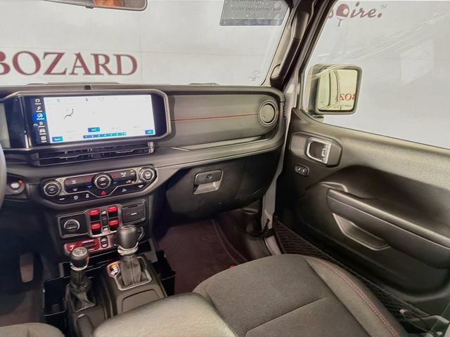 Used 2024 Jeep Wrangler Unlimited Rubicon AWD/4WD image 27