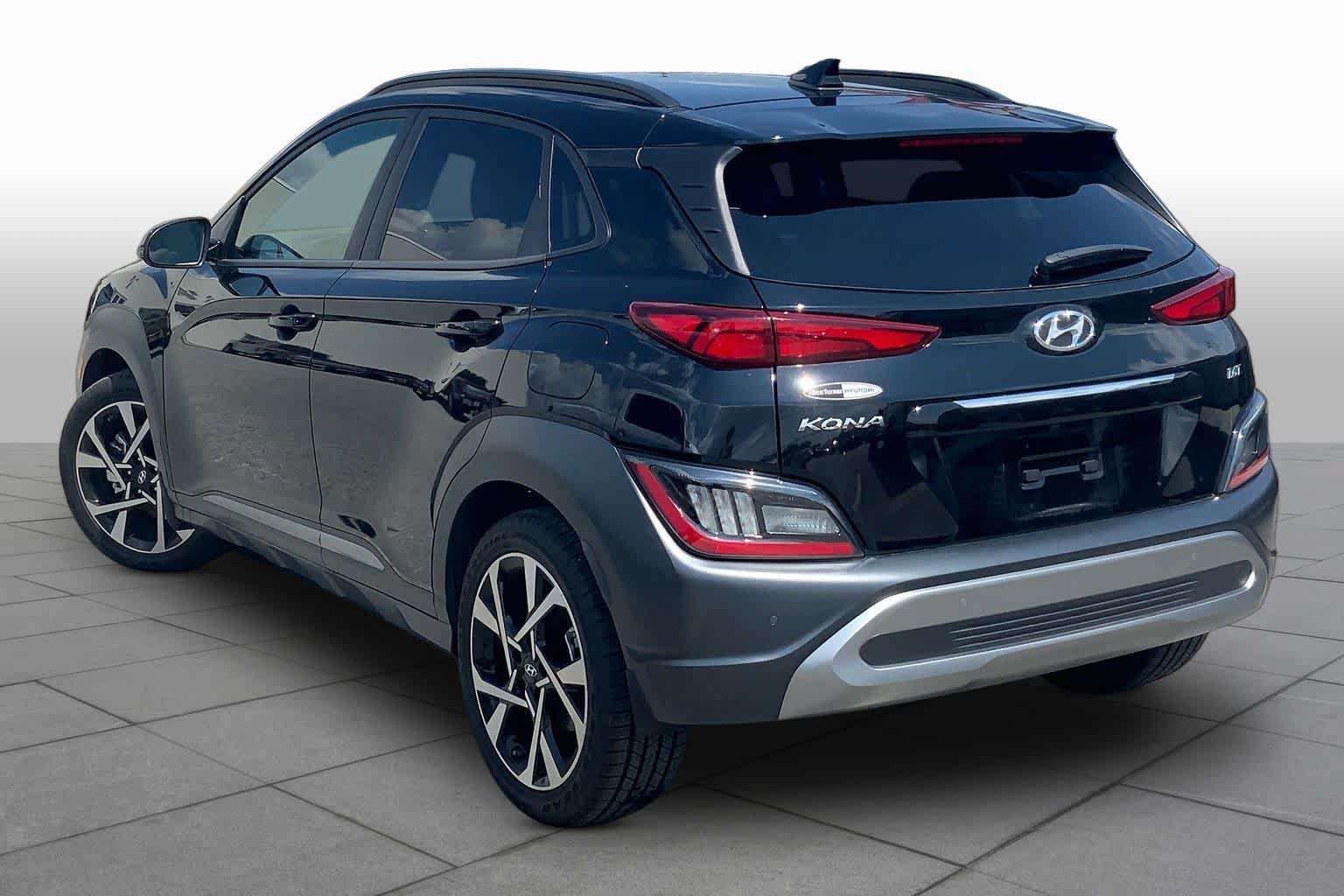 Used 2023 Hyundai Kona Limited FWD image 11