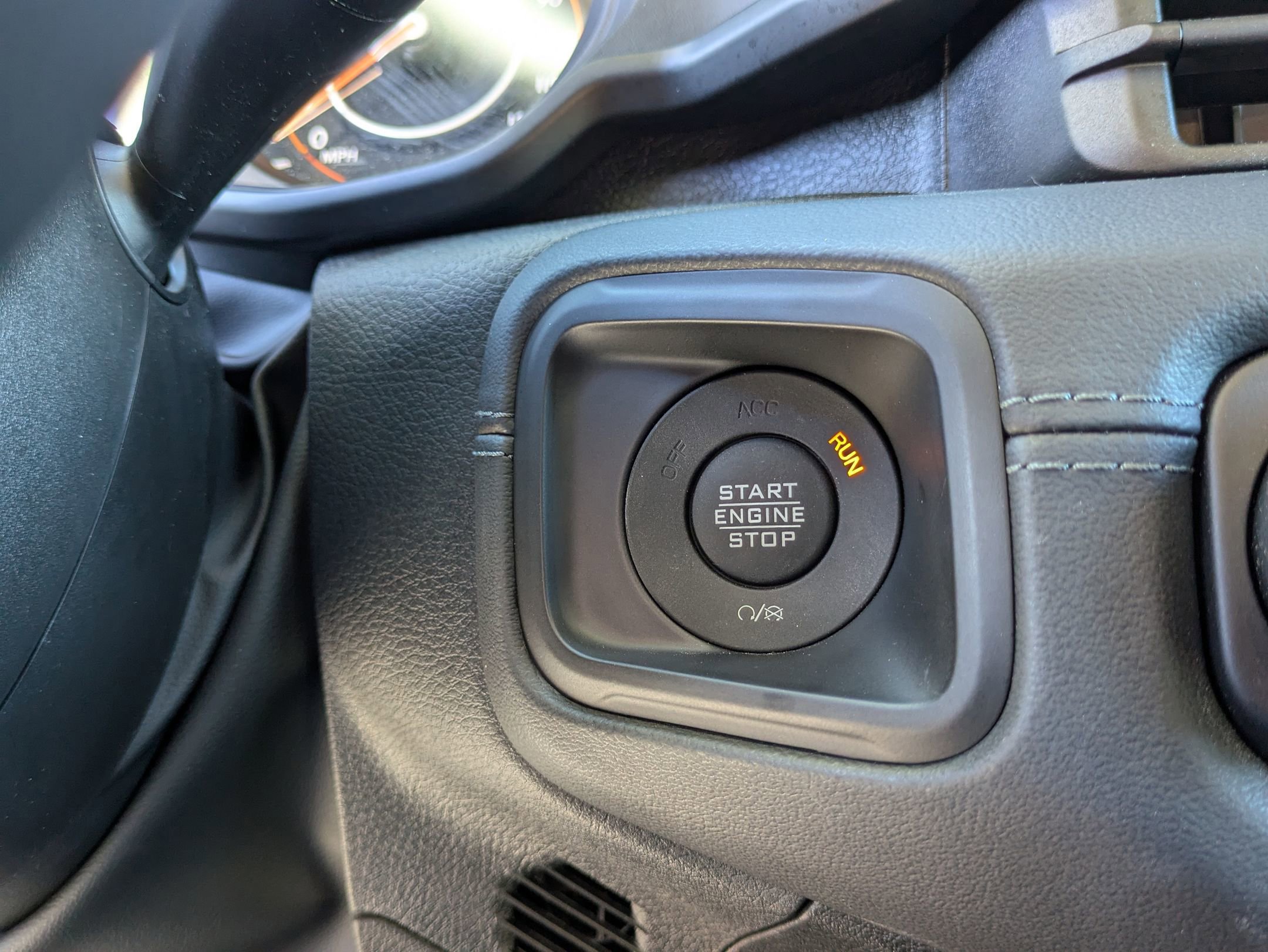 Used 2024 Jeep Wrangler Unlimited Rubicon w/ Capability Package image 26