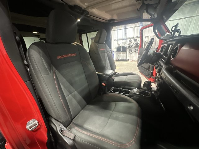 Used 2021 Jeep Wrangler Unlimited Rubicon w/ Dual Top Group AWD/4WD image 32