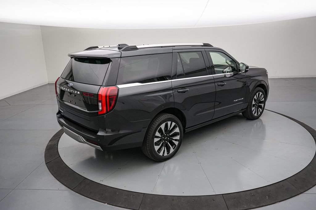 Certified 2025 Ford Expedition Platinum w/ Driver's Package AWD/4WD image 4