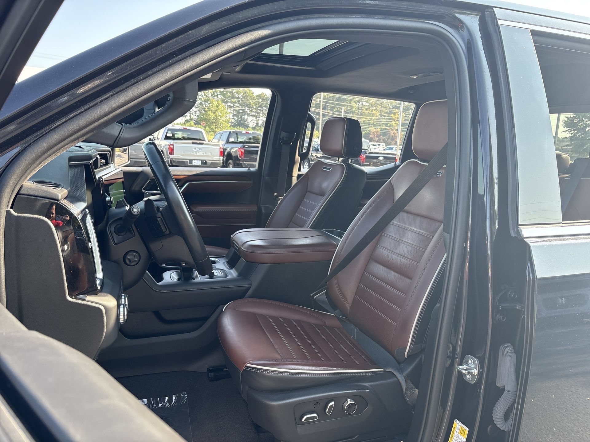 Used 2023 GMC Sierra 1500 Denali Ultimate AWD/4WD image 17