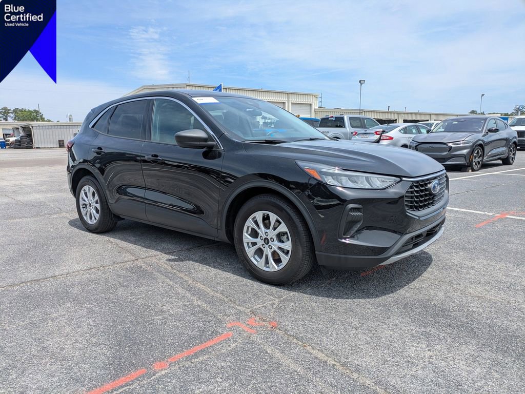 Certified 2023 Ford Escape Active FWD image 1