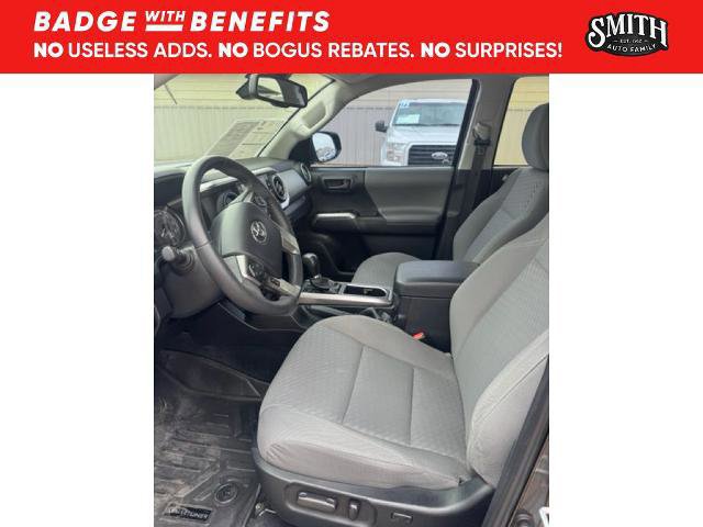 Used 2022 Toyota Tacoma SR5 RWD image 9