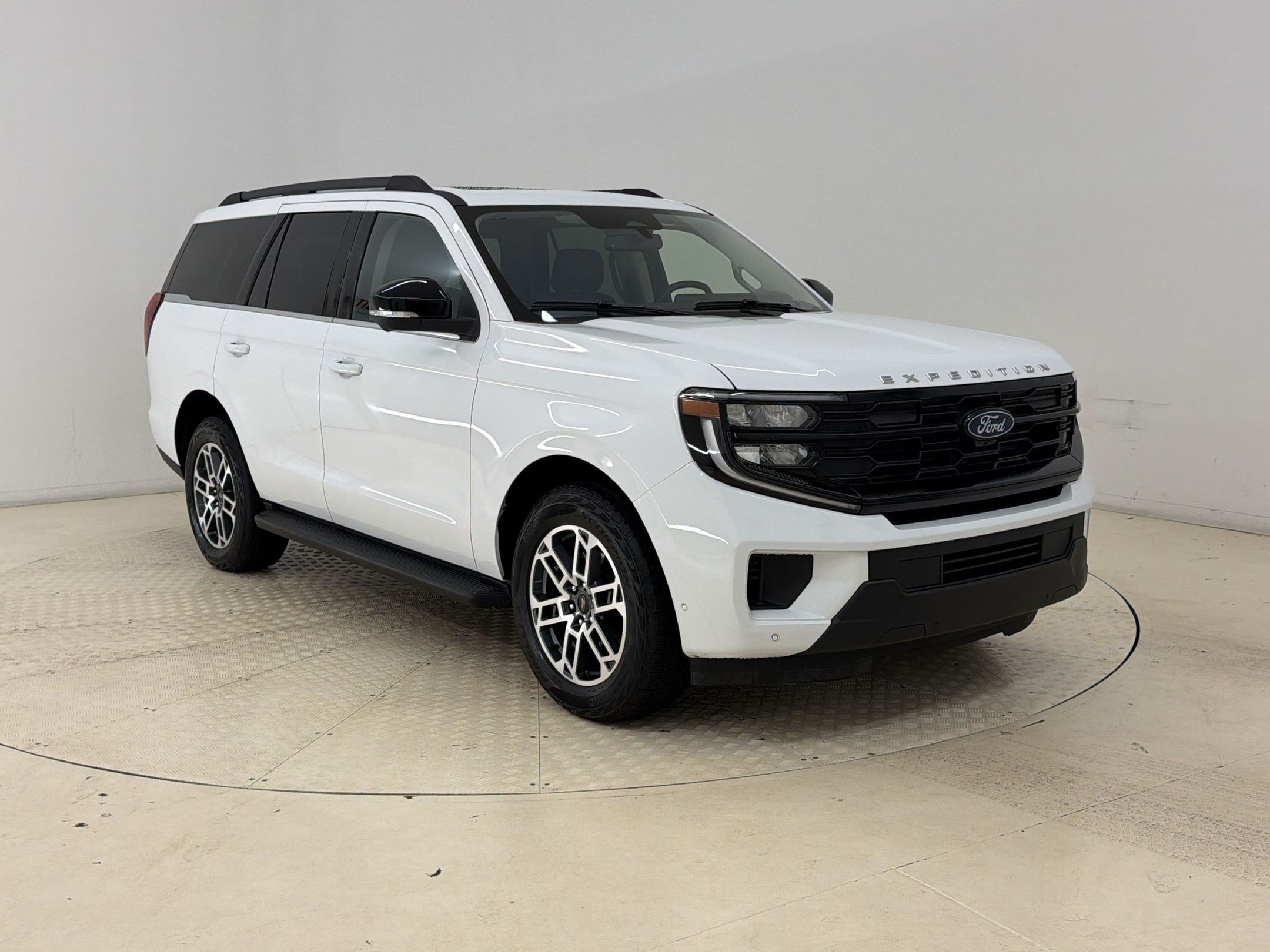 Certified 2025 Ford Expedition Active AWD/4WD image 7