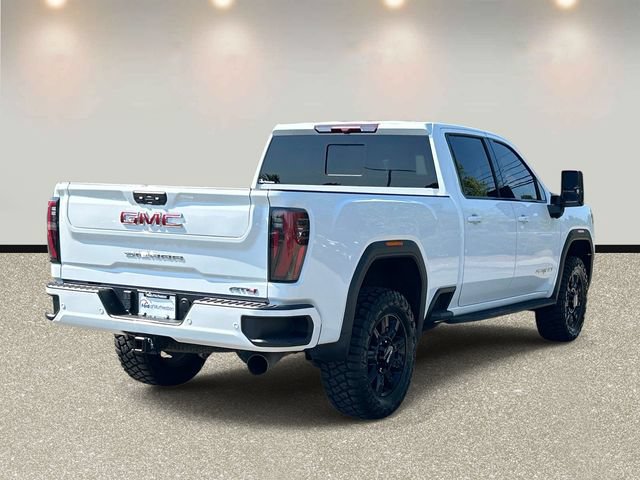Used 2024 GMC Sierra 2500 AT4 w/ AT4 Preferred Package AWD/4WD image 5
