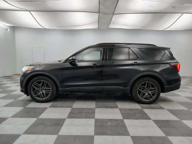 Certified 2025 Ford Explorer ST AWD/4WD image 5