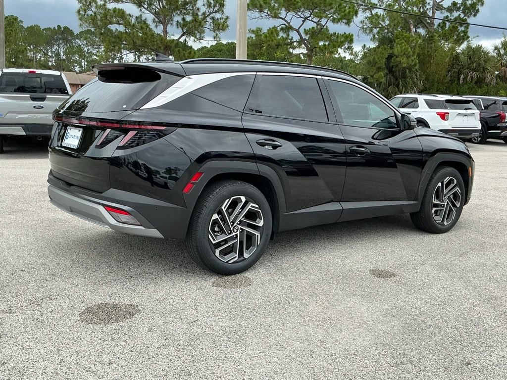 Used 2025 Hyundai Tucson Limited FWD image 18