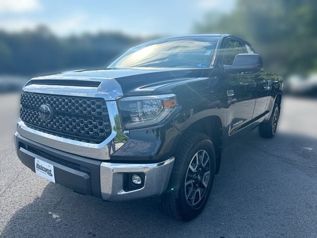 Used 2018 Toyota Tundra SR5 w/ TRD Off Road Package AWD/4WD image 4