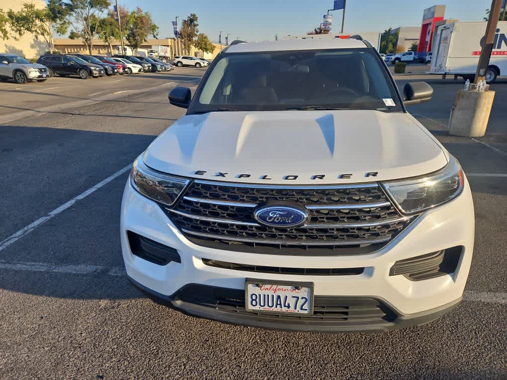 Certified 2021 Ford Explorer XLT RWD image 2