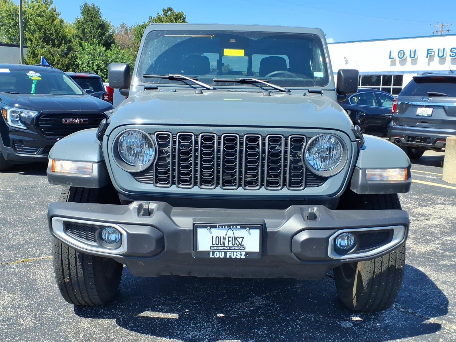 Used 2025 Jeep Gladiator Sport w/ Premium Package AWD/4WD image 27