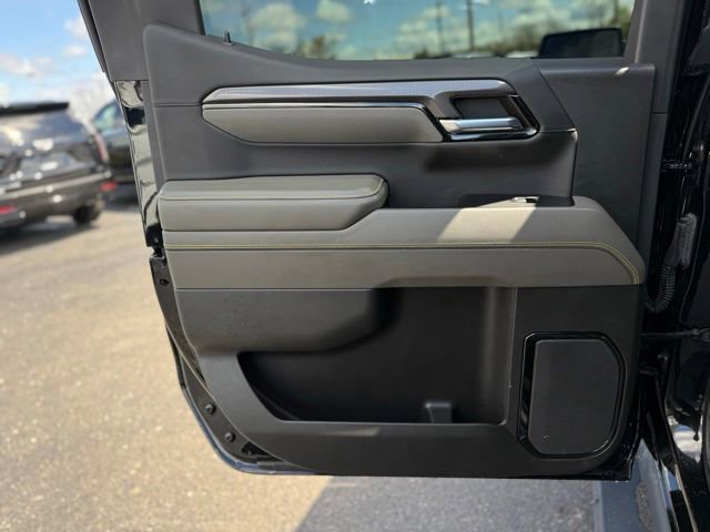 Used 2022 Chevrolet Silverado 1500 ZR2 w/ Technology Package AWD/4WD image 18