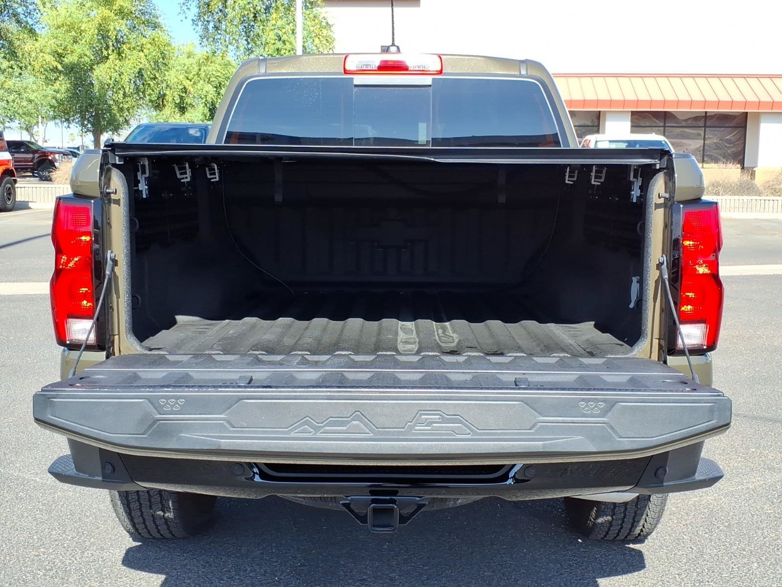 Used 2023 Chevrolet Colorado Z71 w/ Z71 Convenience Package 2 AWD/4WD image 12