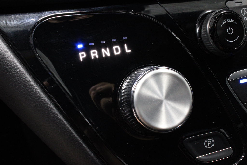 Used 2025 Chrysler Pacifica Select FWD image 31