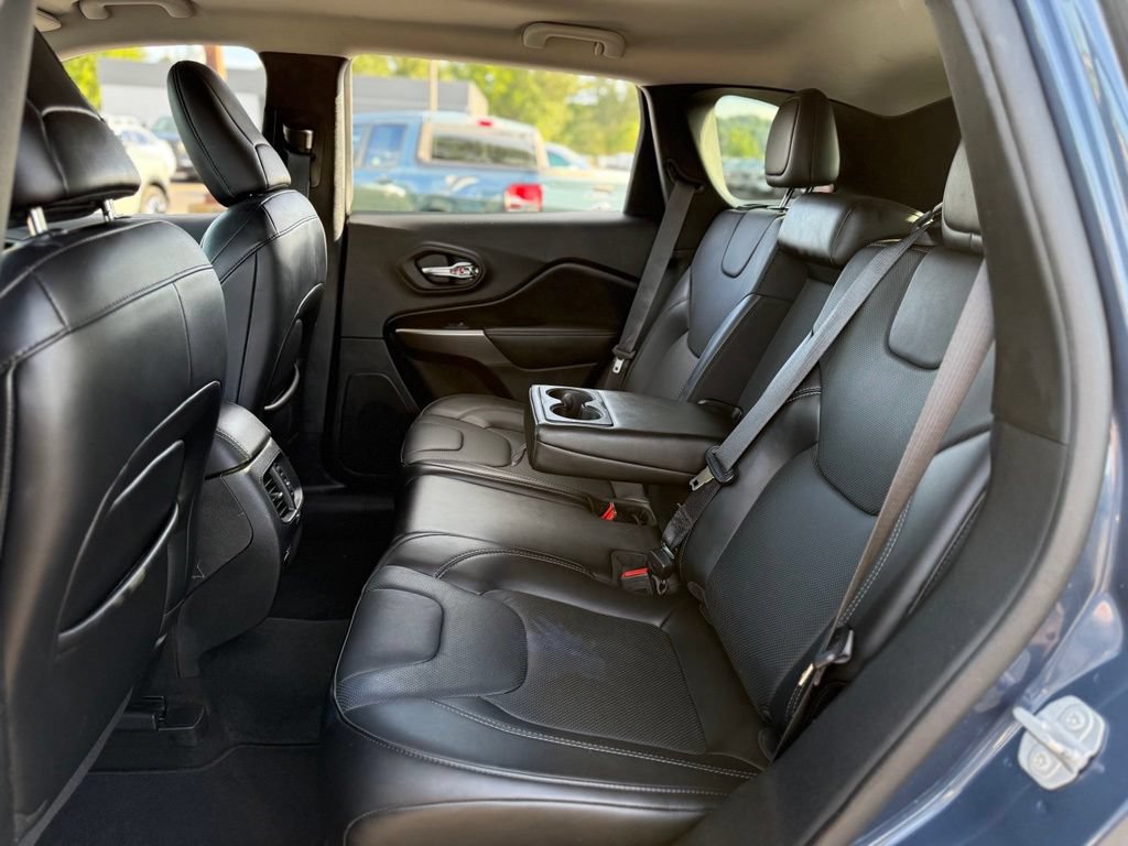 Used 2020 Jeep Cherokee Limited AWD/4WD image 13