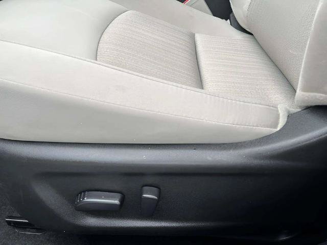 Used 2025 Nissan Altima 2.5 SV FWD image 17