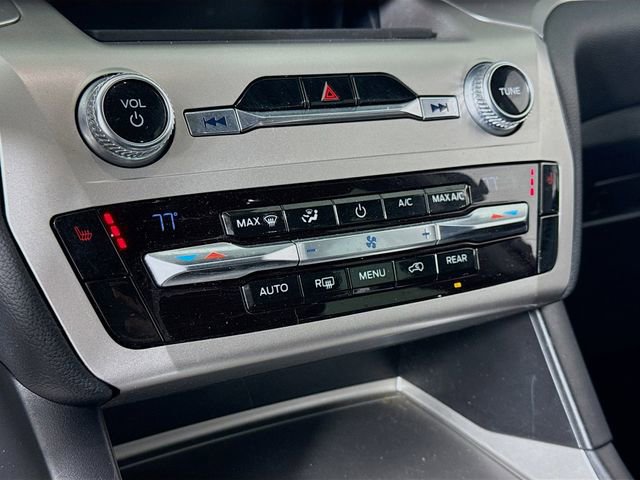 Certified 2021 Ford Explorer XLT image 15