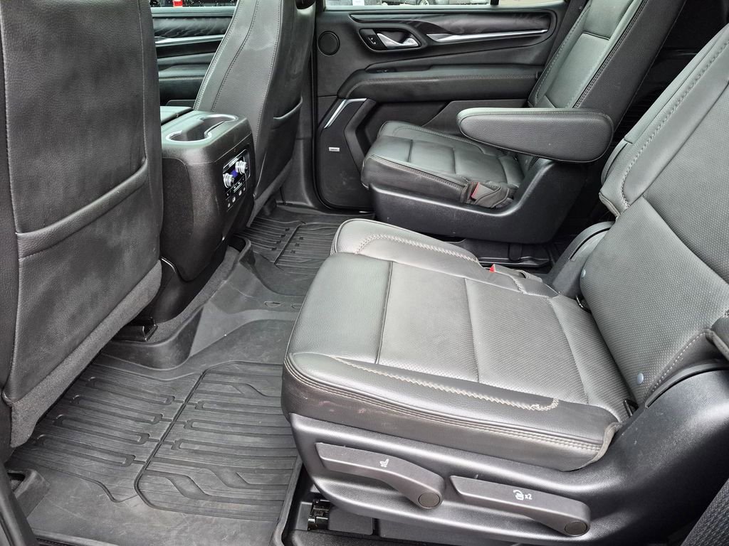 Used 2023 GMC Yukon Denali w/ Denali Reserve Package image 19