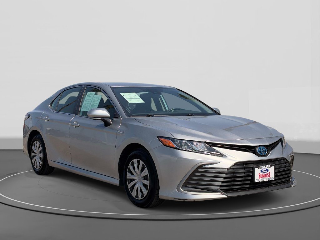 Used 2021 Toyota Camry LE FWD image 4