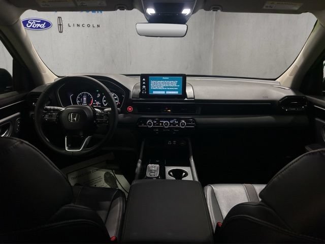 Used 2025 Honda Pilot EX-L image 2