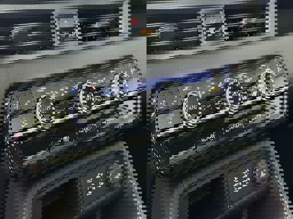 Used 2023 Honda Pilot Elite image 21