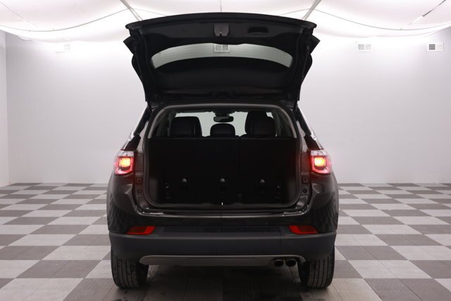 Used 2022 Jeep Compass Limited AWD/4WD image 9