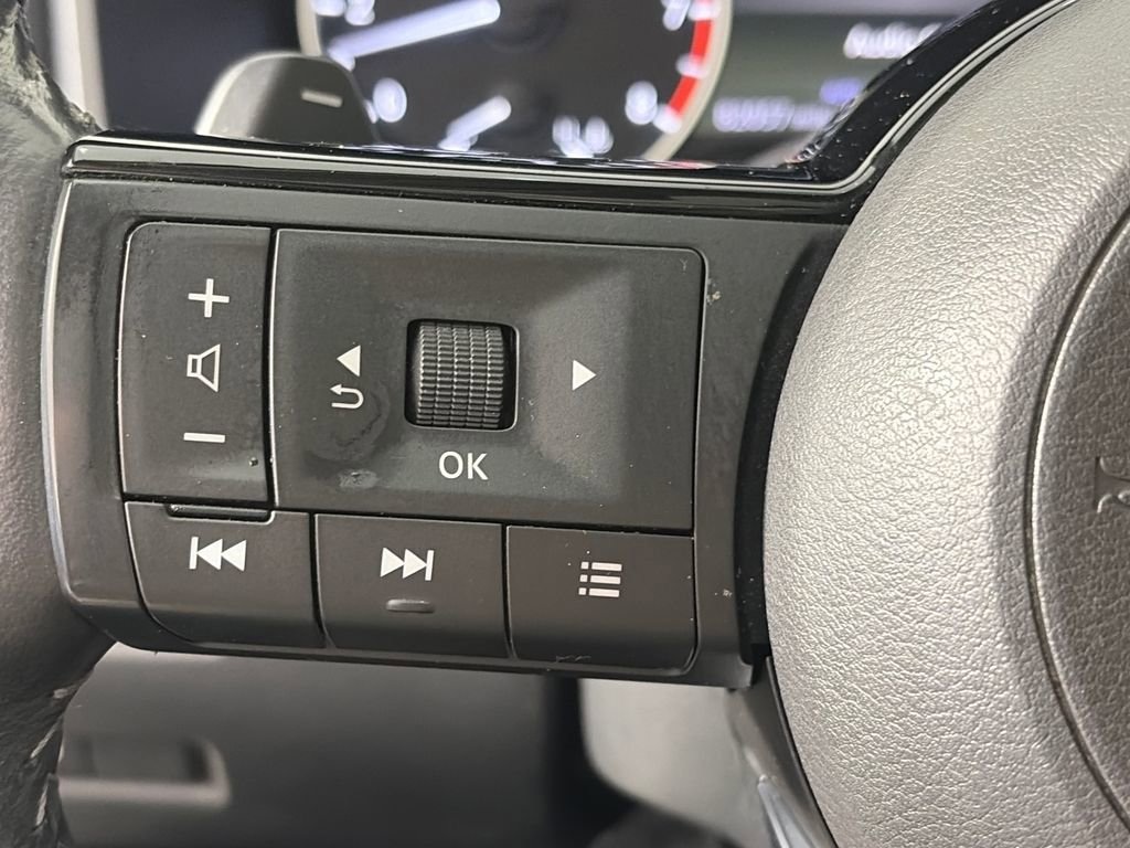 Used 2021 Nissan Rogue SL AWD/4WD image 17
