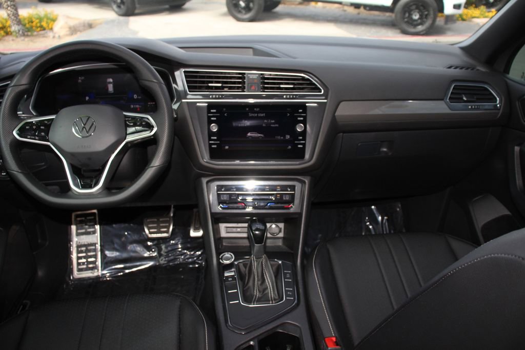 Used 2022 Volkswagen Tiguan SE R-Line FWD image 19