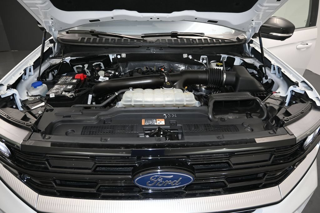 Certified 2025 Ford Expedition Max Platinum AWD/4WD image 12