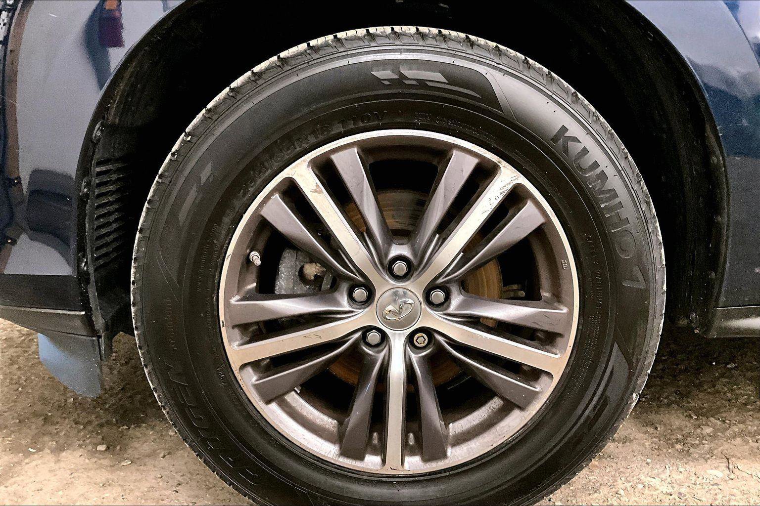 Used 2019 INFINITI QX60 Luxe w/ Essential Package image 8