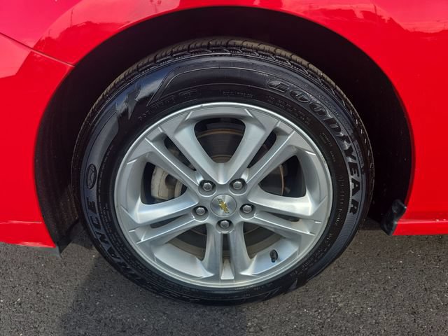 Used 2018 Chevrolet Cruze LT w/ Convenience Package FWD image 10