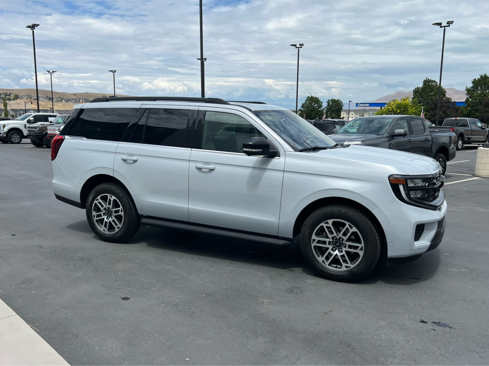 Certified 2025 Ford Expedition Active AWD/4WD image 5