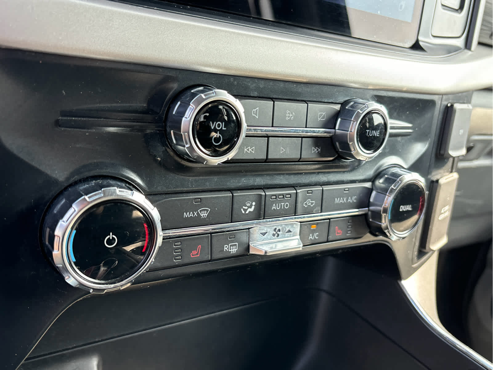 Certified 2022 Ford F150 XLT w/ Equipment Group 302A High image 21