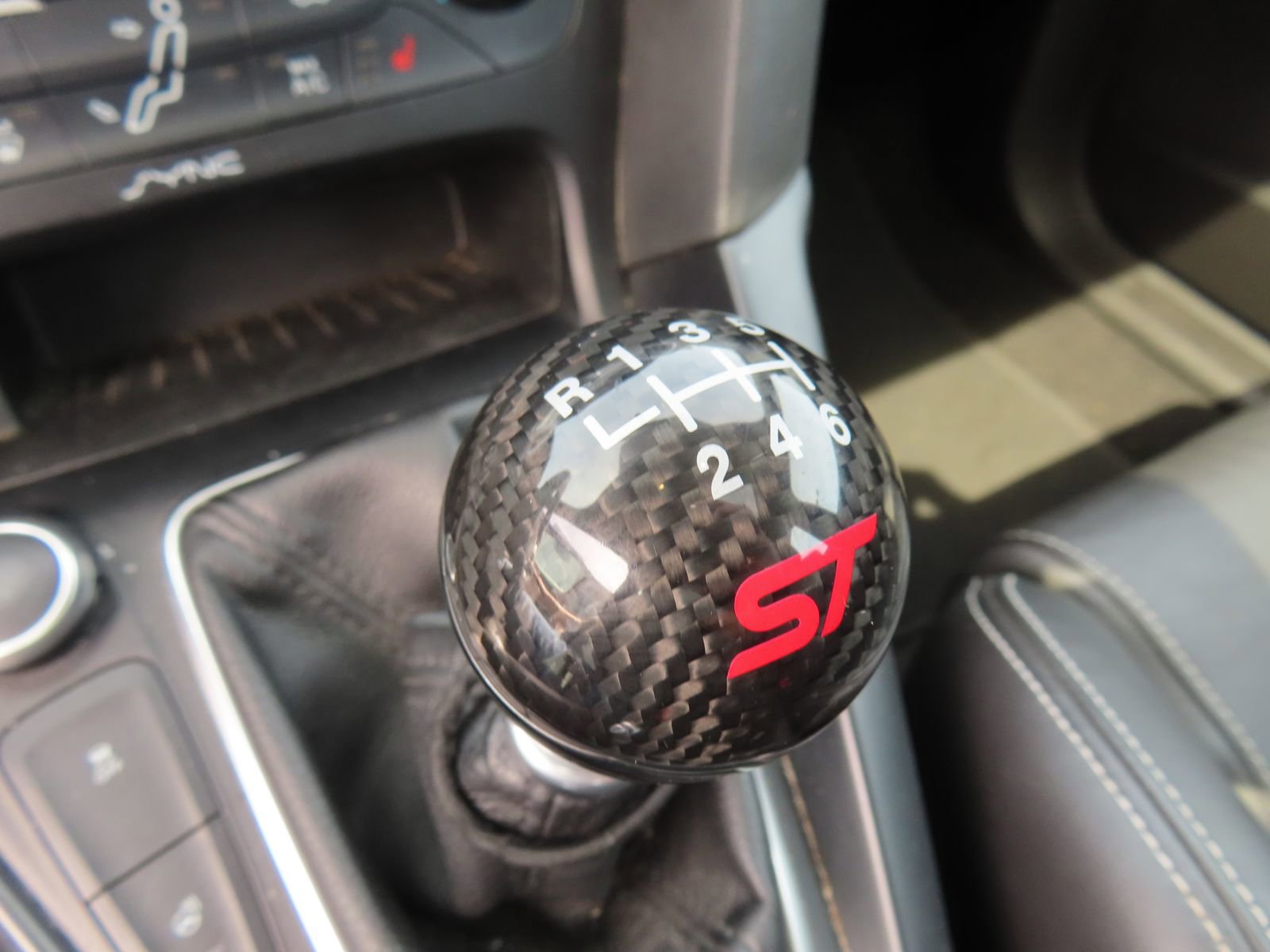 Certified 2017 Ford Focus ST w/ Equipment Group 402A image 32