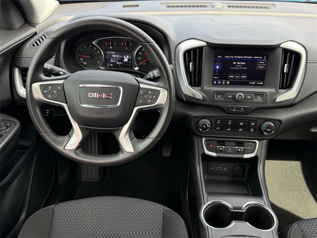 Used 2024 GMC Terrain SLE image 12