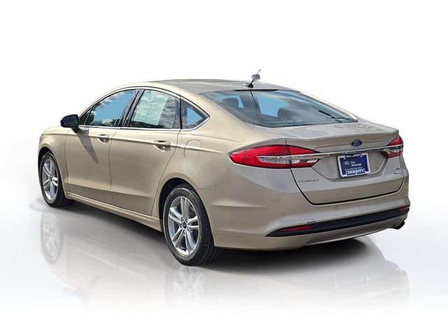 Certified 2018 Ford Fusion SE w/ Fusion SE Technology Package FWD image 3