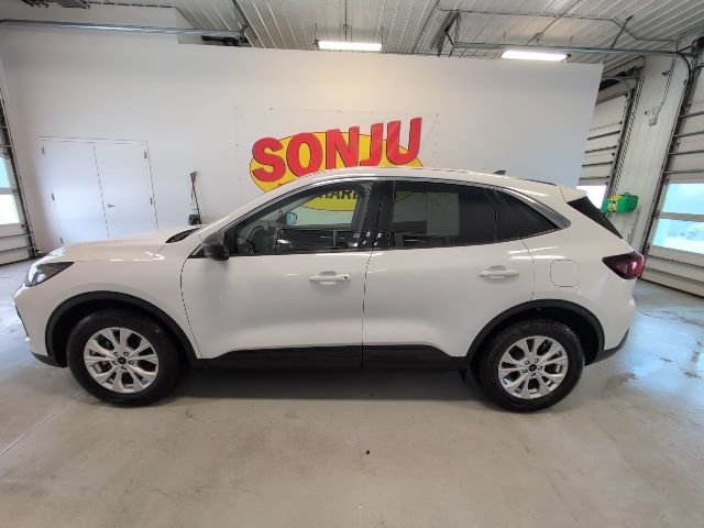 Certified 2024 Ford Escape Active image 2