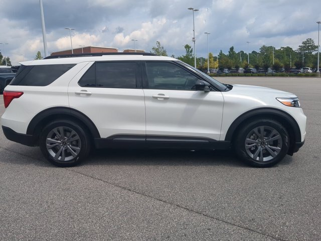 Certified 2023 Ford Explorer XLT w/ Equipment Group 202A RWD image 3