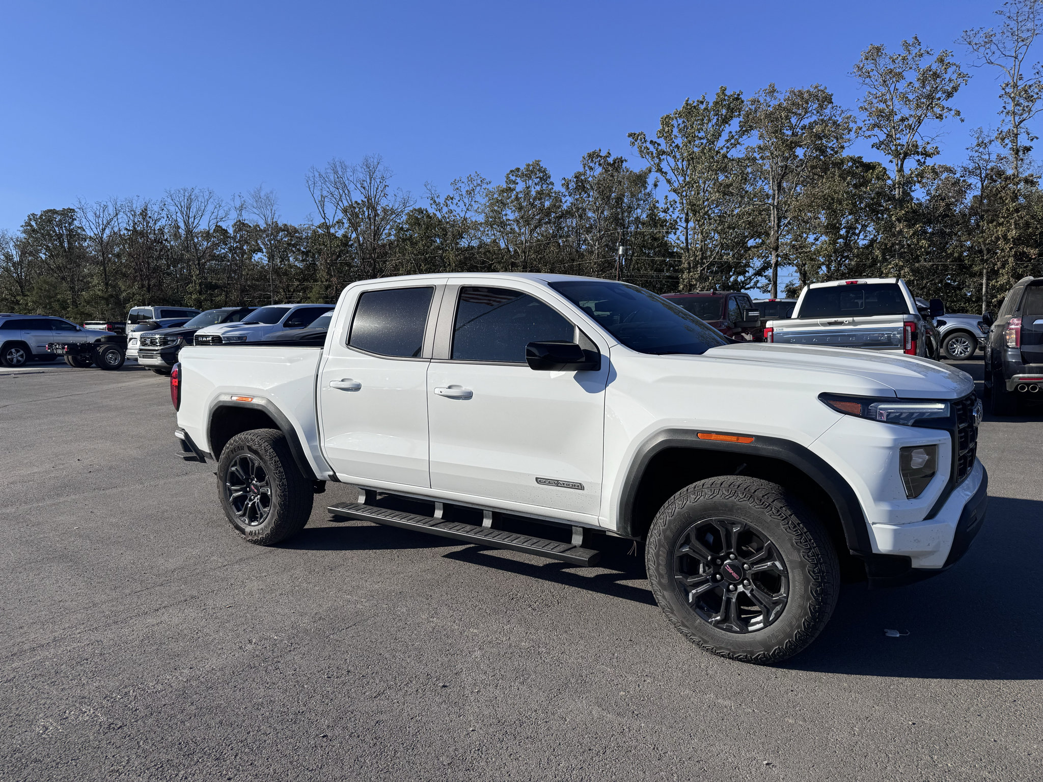 Used 2025 GMC Canyon Elevation RWD image 4