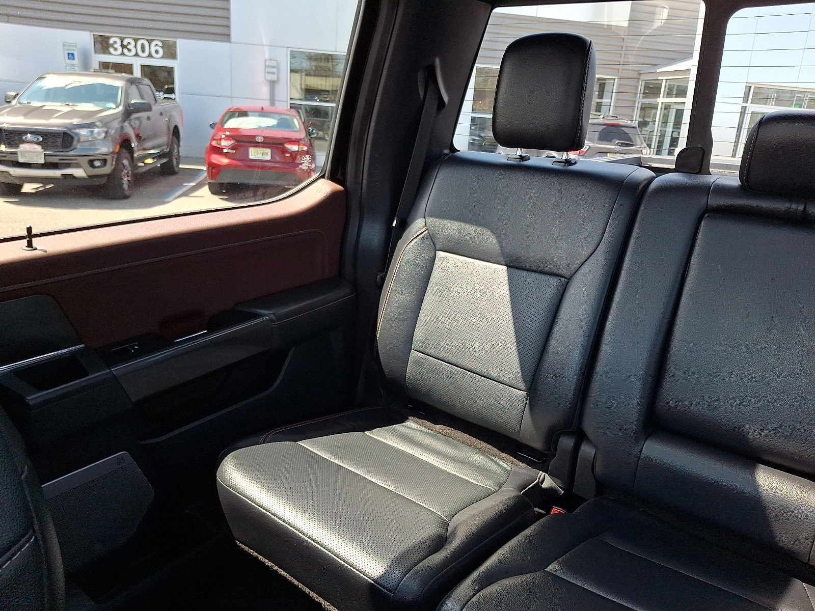 Certified 2023 Ford F150 Lariat w/ Equipment Group 502A High image 18