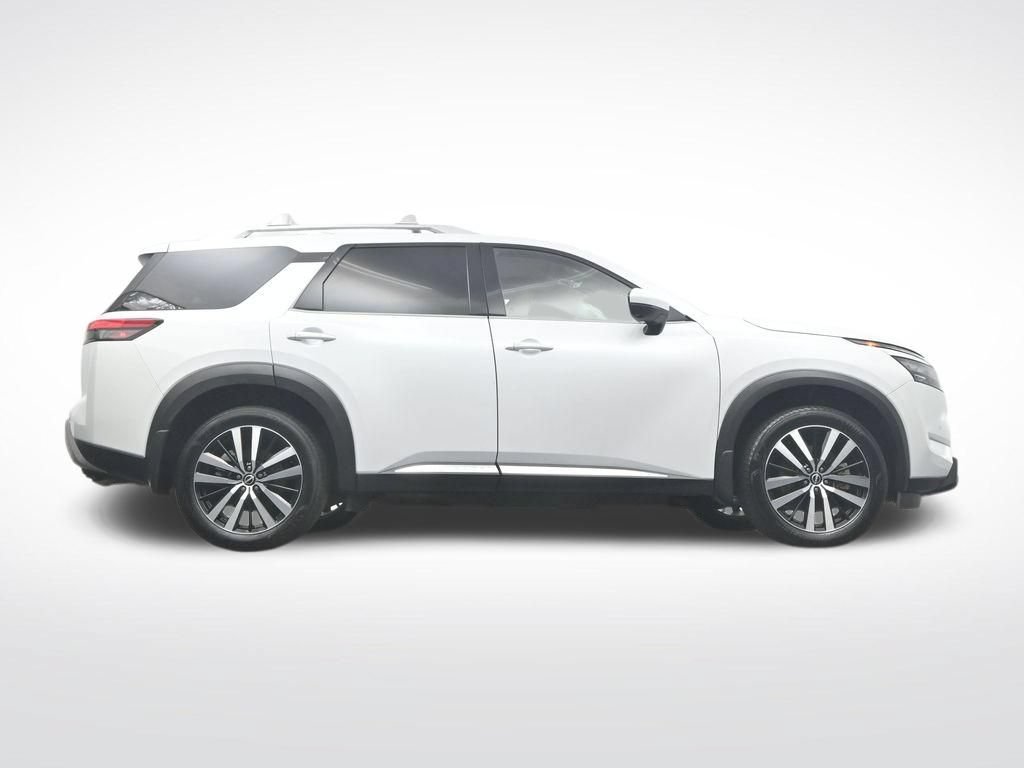Used 2025 Nissan Pathfinder Platinum FWD image 44