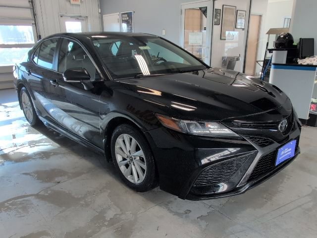 Used 2023 Toyota Camry SE image 8