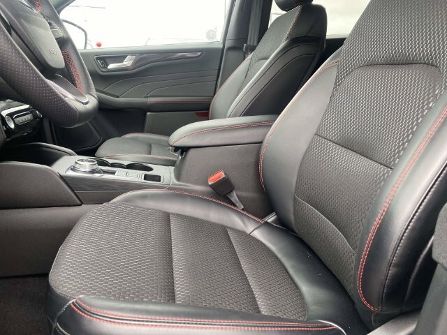 Certified 2024 Ford Escape ST-Line w/ Tech Pack #1 AWD/4WD image 15