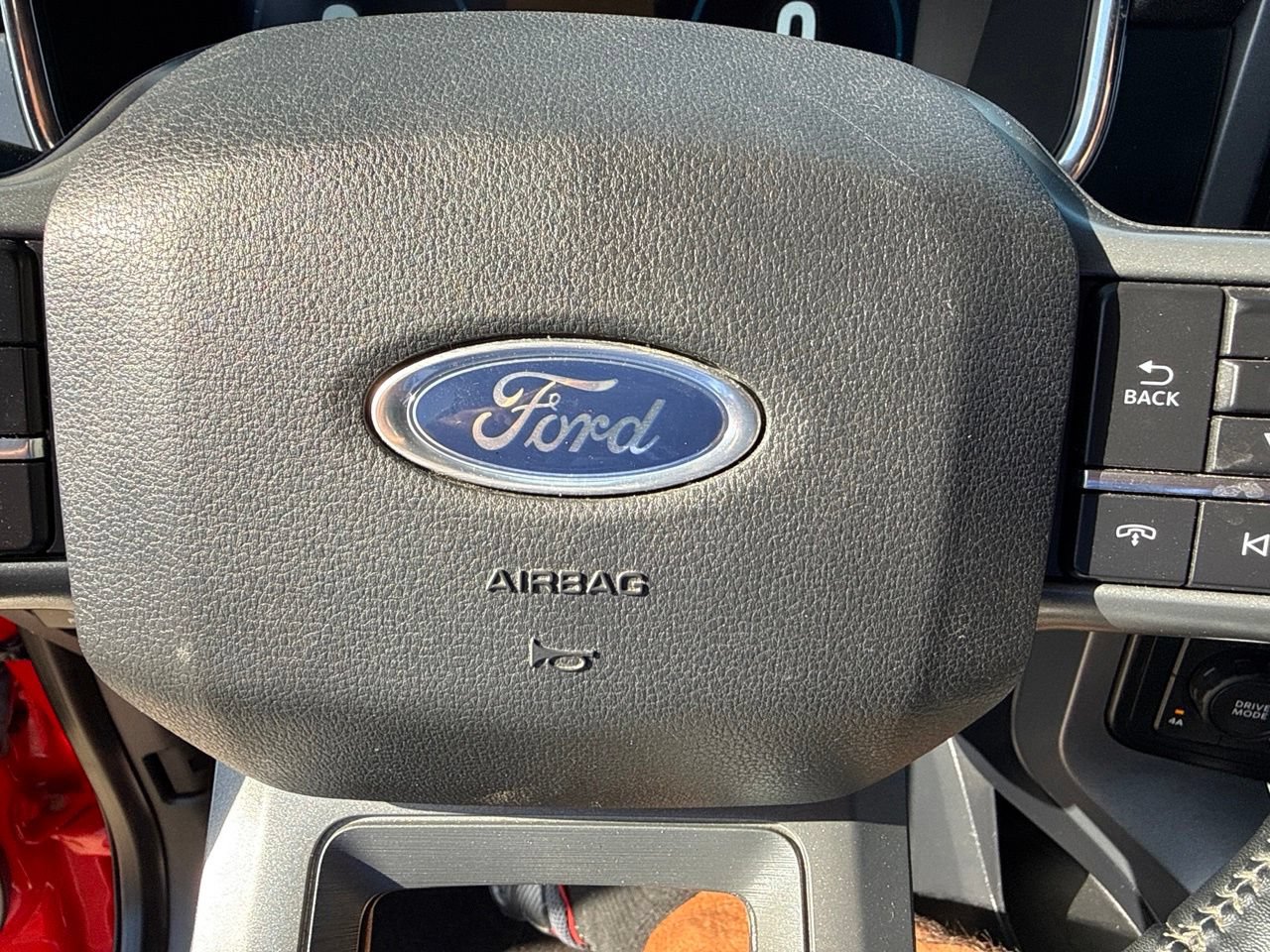 Certified 2022 Ford F150 Lariat w/ Equipment Group 502A High AWD/4WD image 28
