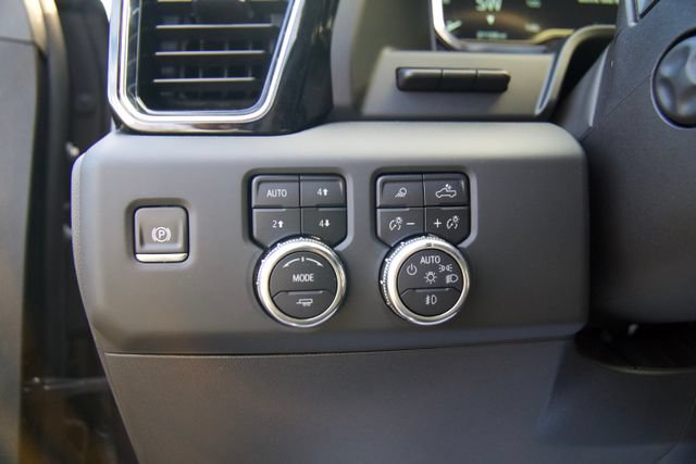 Used 2024 GMC Sierra 1500 Denali w/ Technology Package AWD/4WD image 21